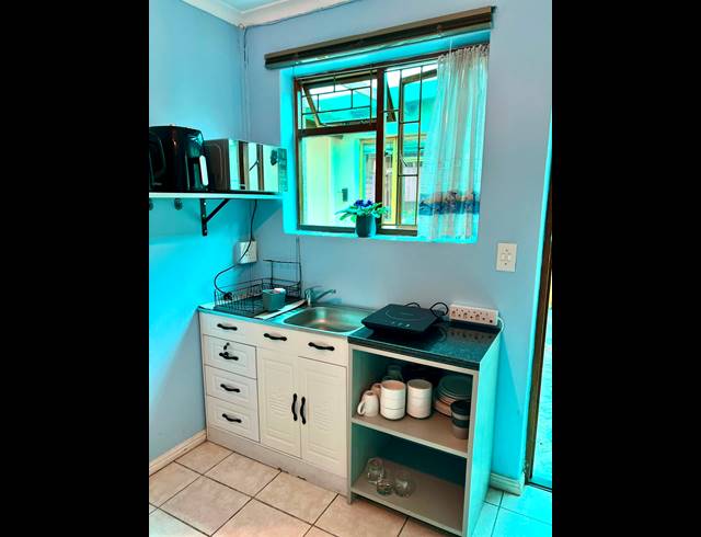 1 bed property to rent in PINELANDS
